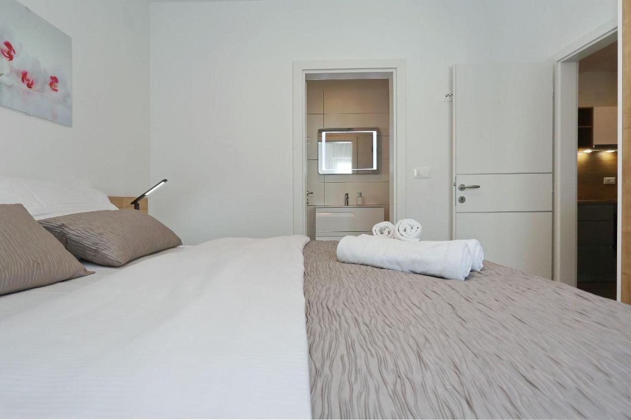 Villa Ankora 2 With Heated Pool บีโอกราดนาโมรู ภายนอก รูปภาพ