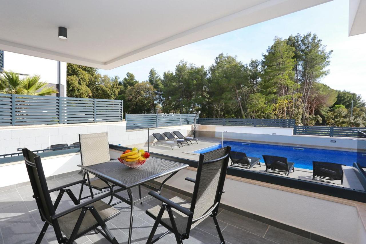 Villa Ankora 2 With Heated Pool บีโอกราดนาโมรู ภายนอก รูปภาพ